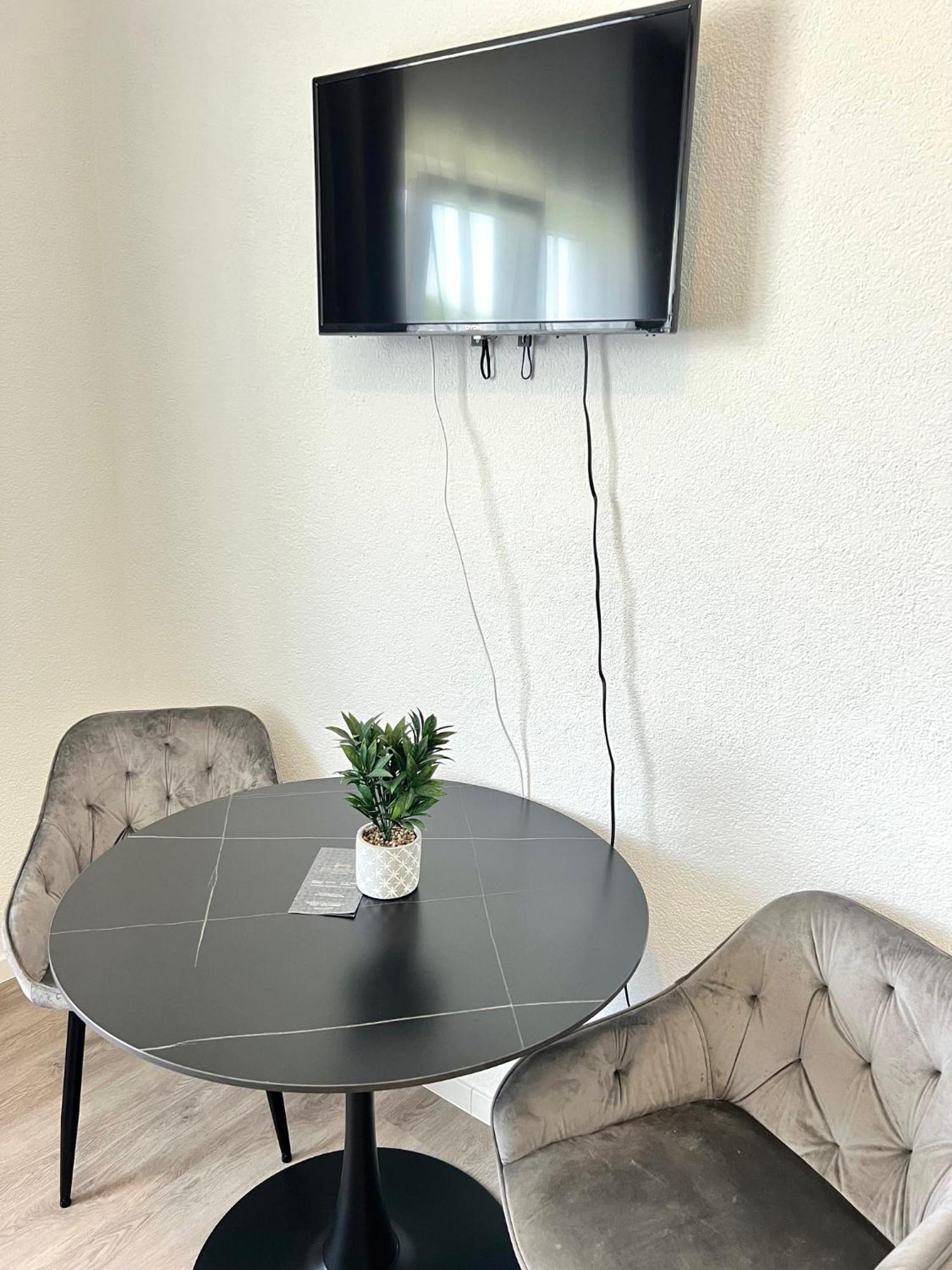 Budget City Appartement Kueche,Bad, Parken Im Zentrum Von Ravensburg Buitenkant foto